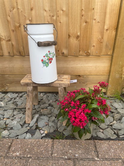 White enamel 3L taper side churn with strawberry décor.