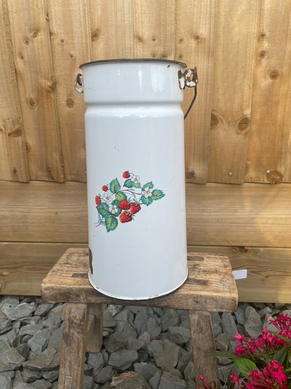 White enamel 3L taper side churn with strawberry décor.