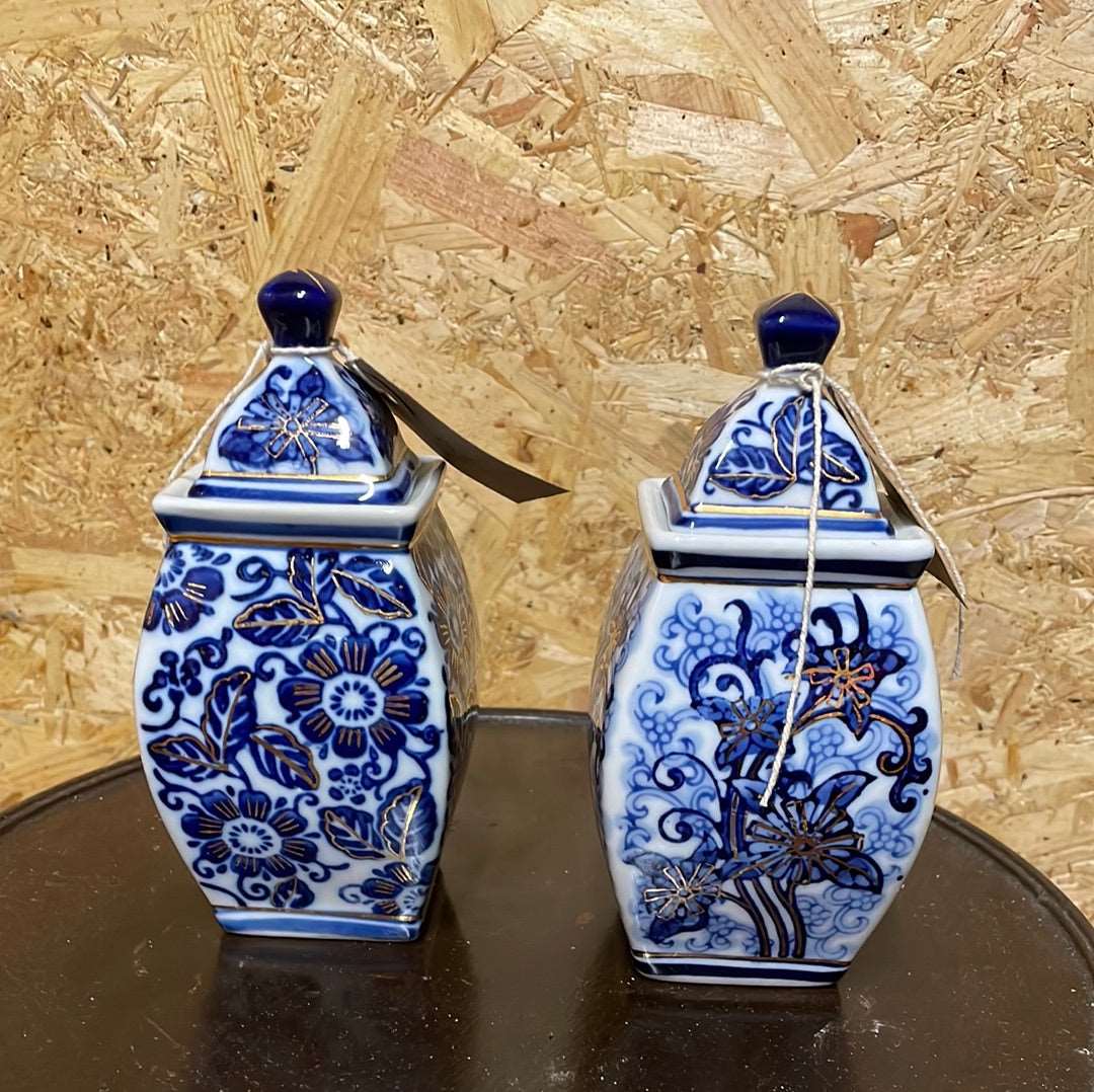 A Set Of Two Blue White And Gold Chinese Urns/Ginger Jars With Lids.