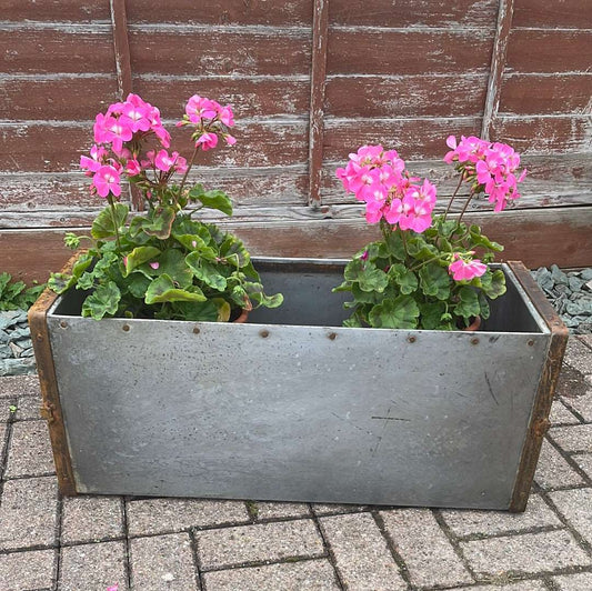 Country Craft Cabin rectangular metal trough garden planter 78cm long.