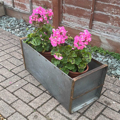 Country Craft Cabin rectangular metal trough garden planter 78cm long end view.